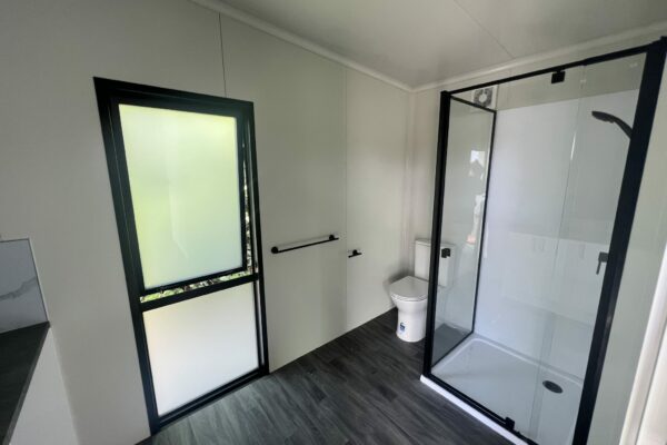 premium_portables_hugo_design_10x3.6_2