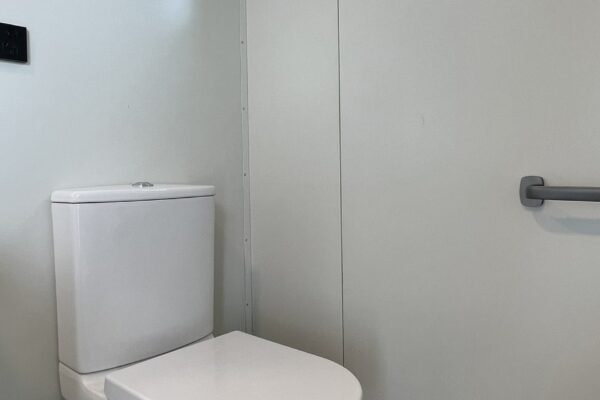 Toliet-min